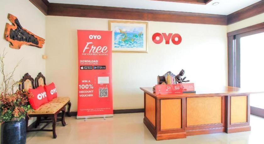 Oyo 383 White Inn Hotel Ban Khlong Lat Bua Khao Buitenkant foto